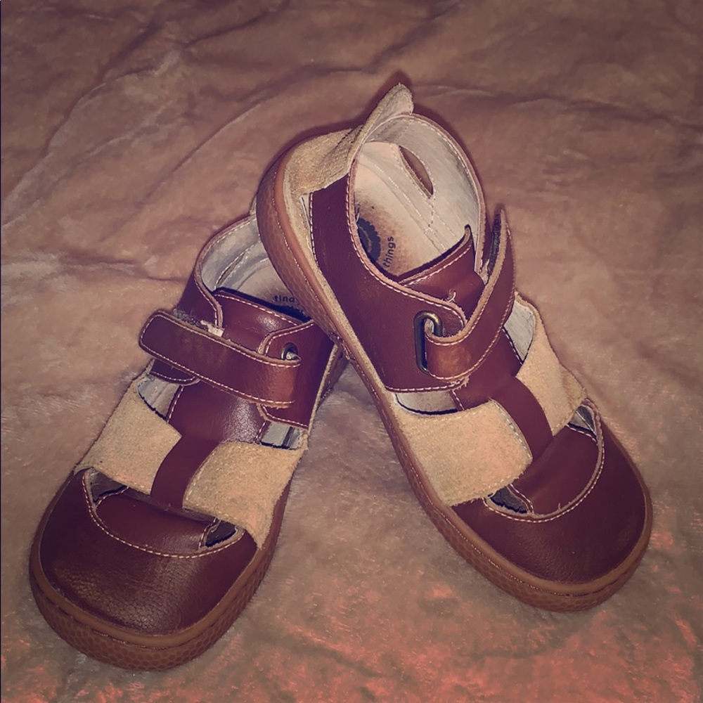 Boys shoes